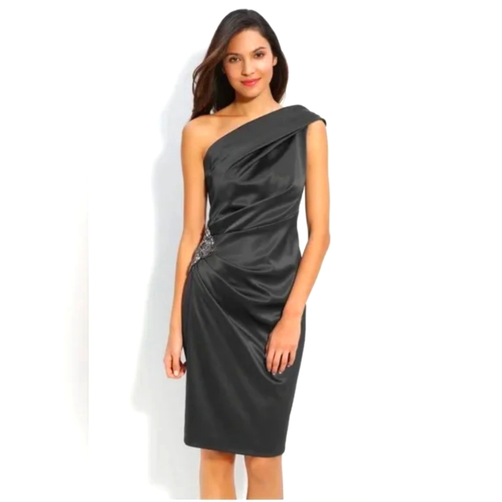 NWT Eliza J // Missy Cocktail Dress